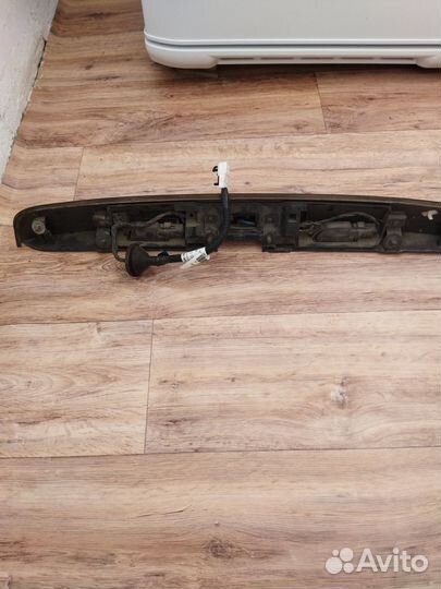 Накладка крышки багажника Nissan Note E 11