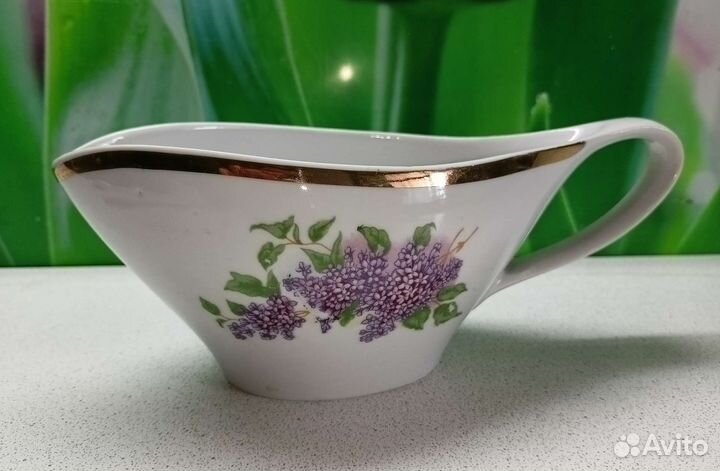 Молочник Дулево. Сирень