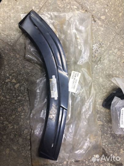 Накладка задней правой двери raf 4
