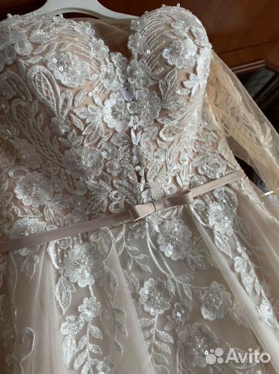 Свадебное платье