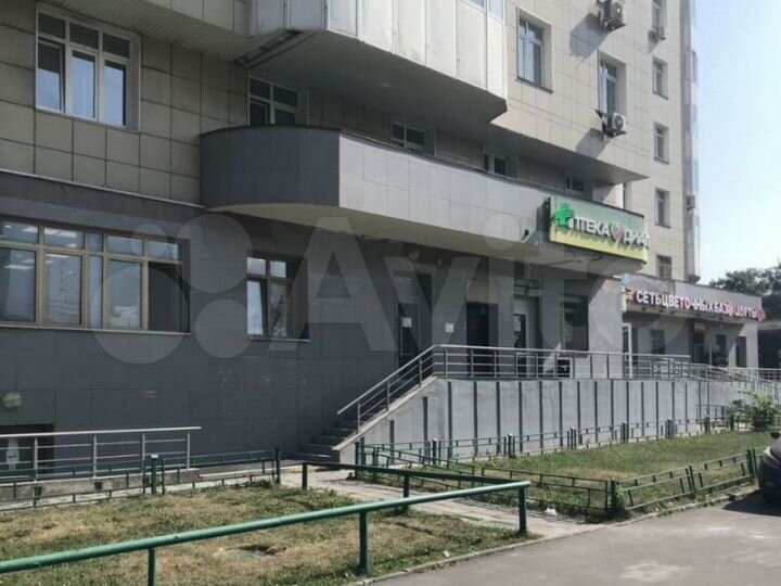 Продам торговое помещение, 130 м²