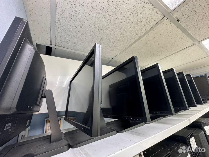 LED Монитор 22 дюйма ViewSonic DVI-D VGA USB 60 Гц