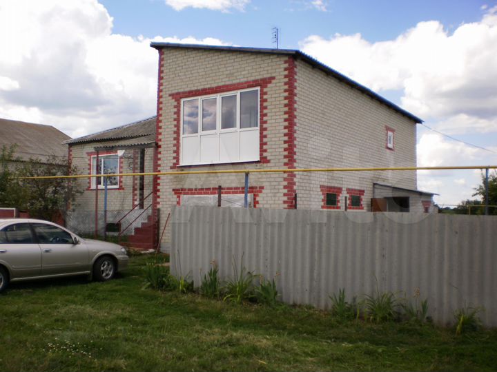 Коттедж 198 м² на участке 50 сот.