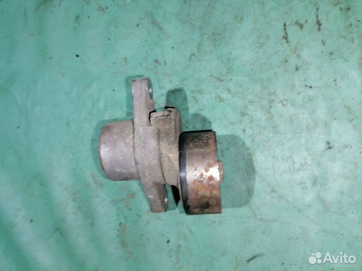 Натяжитель генератора Renault Logan