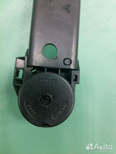 Устройство перестановки ремня правое Bmw 7 E38