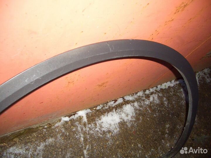 Накладка переднего крыла Фольксваген Туарег с18