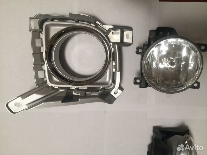 Противотуманка Toyota Land Cruiser 200 2012-2015