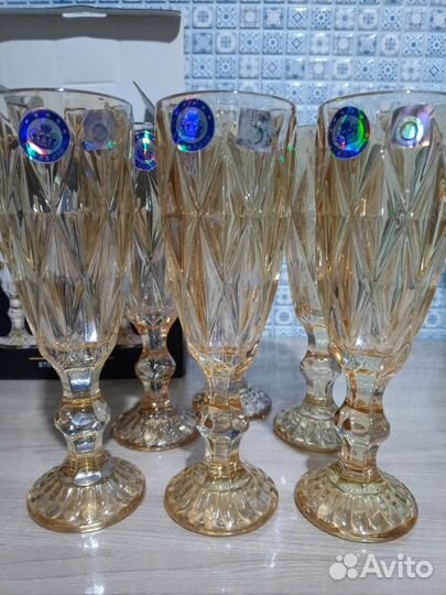 Бокалы для шампанского