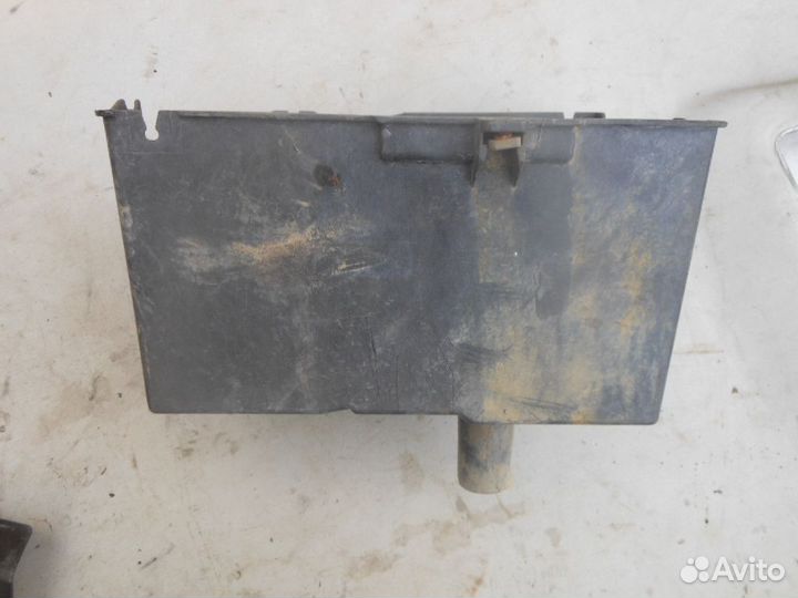 Корпус под аккумулятор для Peugeot 406 1995-2004