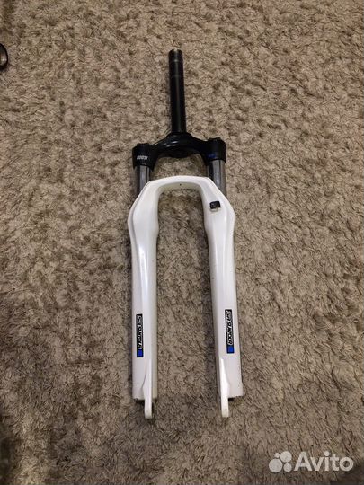 Вилка rst dirt 26