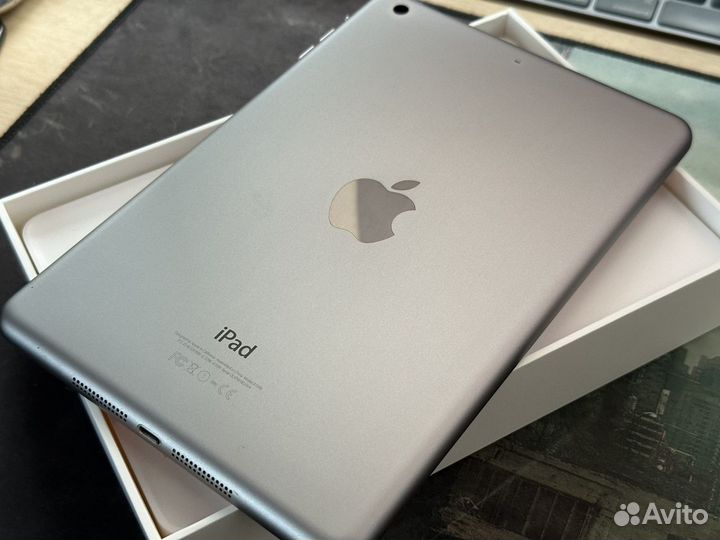 Планшет Apple iPad mini 3 64Gb Wi-Fi Space Gray