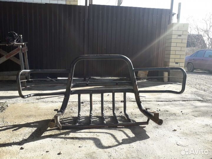 Кенгурятник на ниву