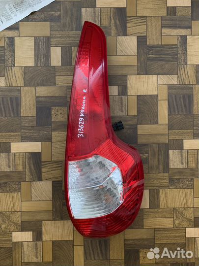 Правый задний фонарь от Kalina 2 хэтчбек