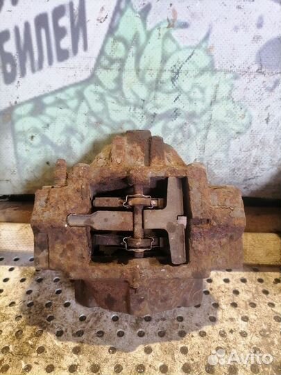 Суппорт тормозной задний левый Mercedes-Benz CLK-к