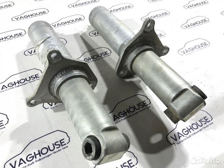 Крепление усилителя бампера заднее Audi S8 D2 4D