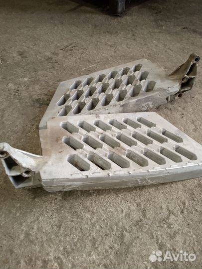 Подножки на Volvo