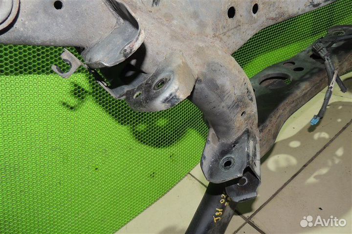 Балка подвески задняя Nissan Teana J31 VQ23DE 2002