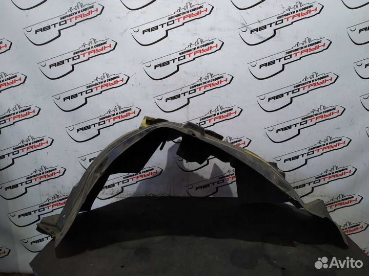 Подкрылок nissan armada titan A60 TA60 WA60 передний правый 638407S200