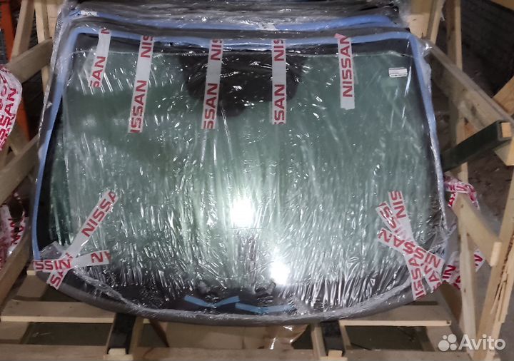 Лобовое стекло Nissan qashqai j11 с подогревом