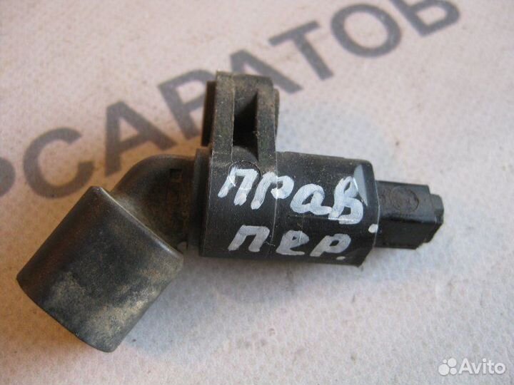 Датчик ABS передний правый Skoda Octavia Tour