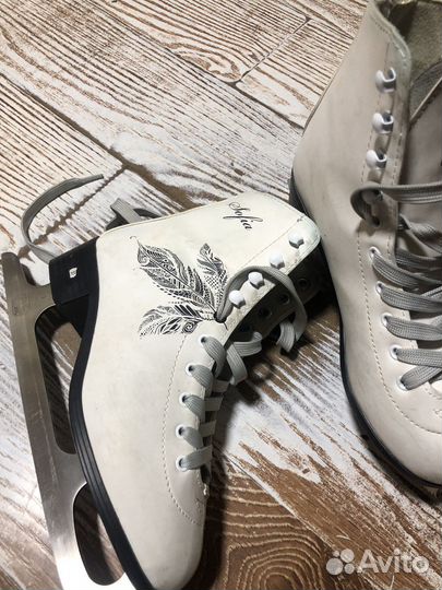 Коньки женские/детские 37