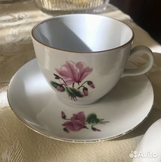 Фарфор Гдр, чашки тарелки молочник