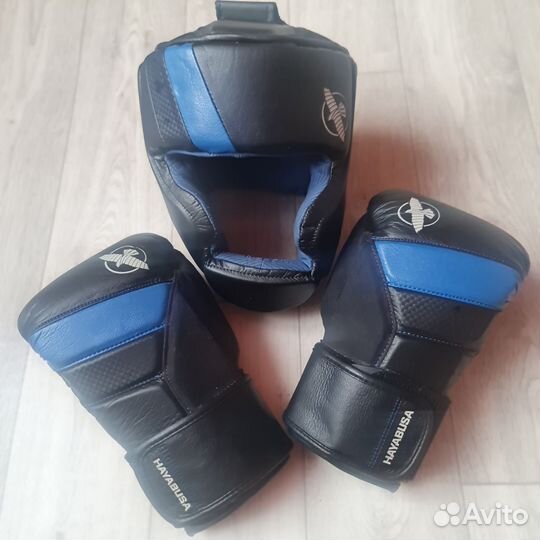 Боксерские перчатки и шлем Hayabusa