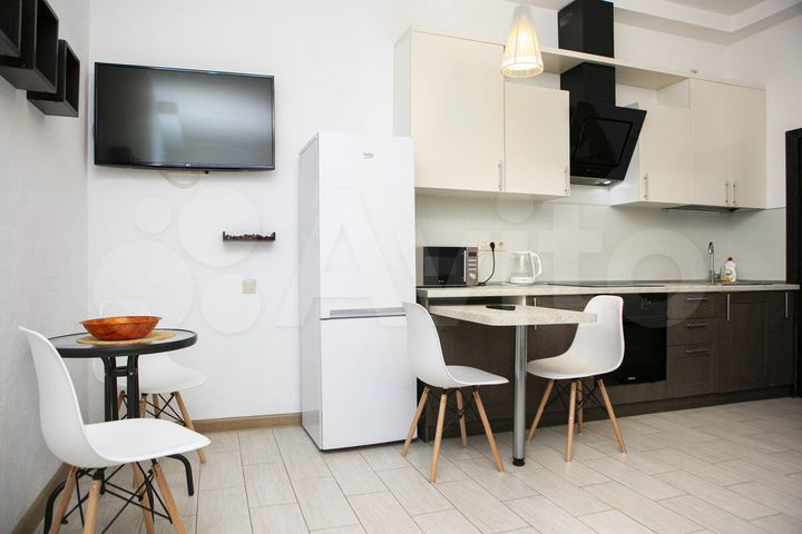 2-к. квартира, 80 м², 2/18 эт.
