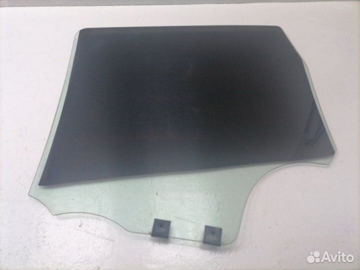 Стекло двери заднее правое Renault Duster F4RA400