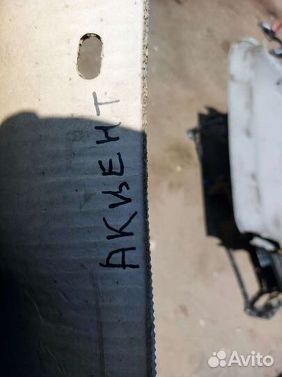 Обшивка крышки. Потолок. Hyundai Accent. 2008г