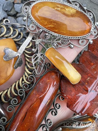 Янтарь природный желток натура брошь,кулон