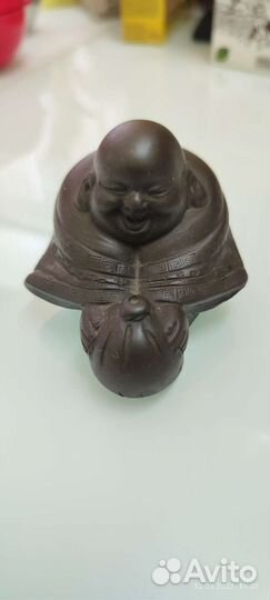 Статуэтка будды