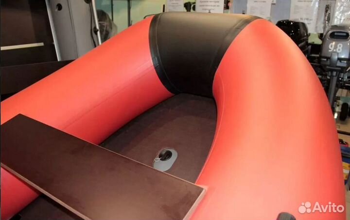 Лодка пвх Gladiator B330 красно-черный