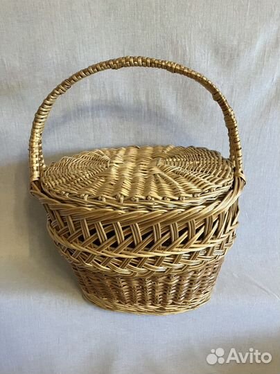 Декоративная корзина с крышкой