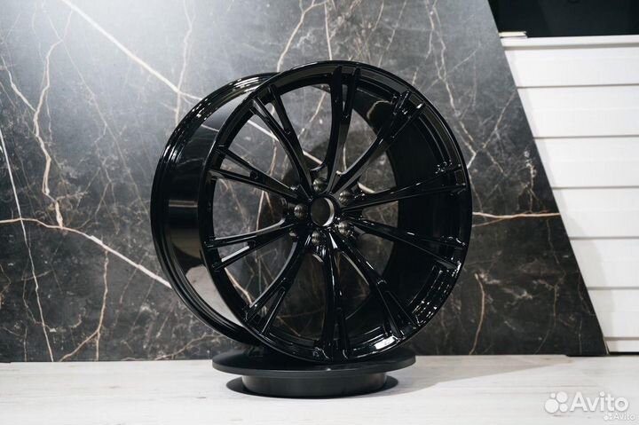 Кованные диски R22 BMW M5