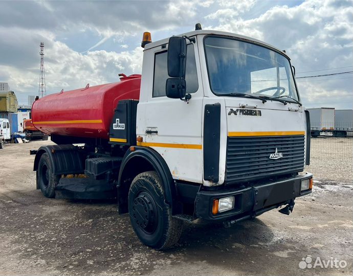 Поливомоечная машина ко-806