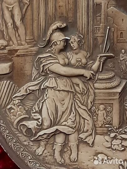 Настенное панно из гипса