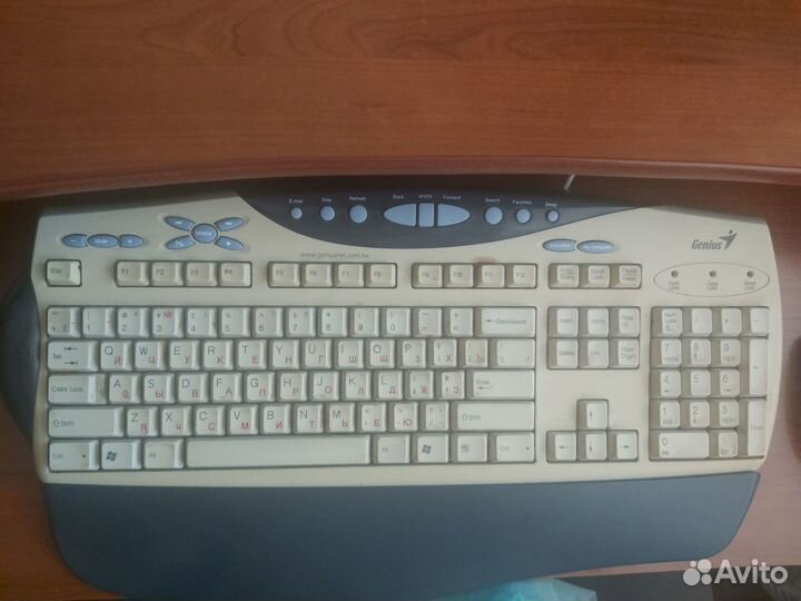 Продам клавиатуру