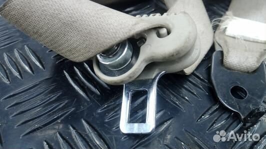 Ремень безопасности с пиропатроном сиденья передне