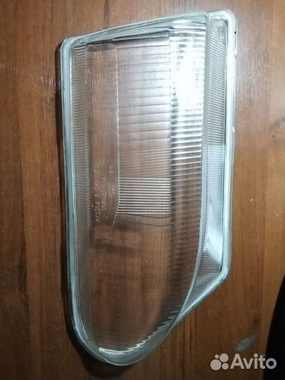 Продам стекло от фары машины ваз-2114