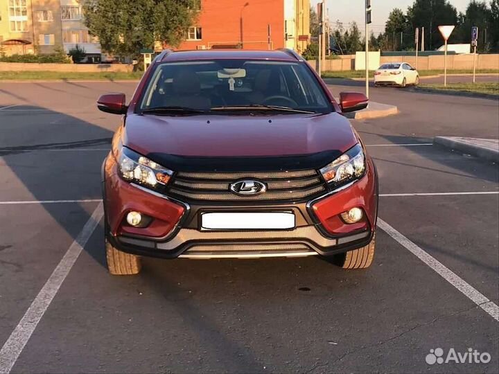 Дефлектор капота LADA vesta