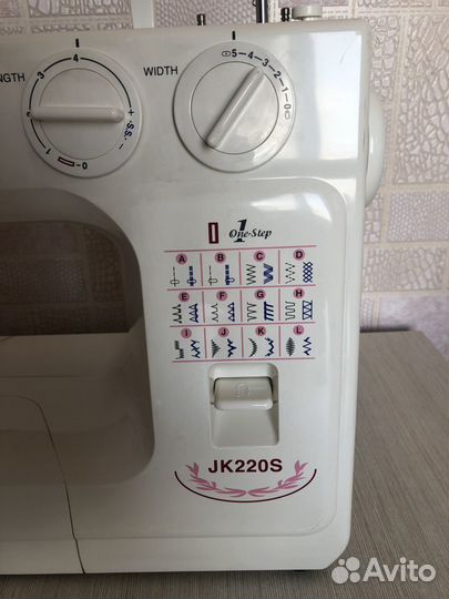 Швейная машина Janome KJ 220S