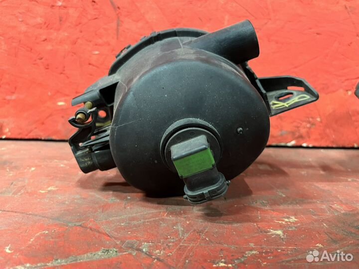 Туманка bmw e90 противотуманка бмв е90