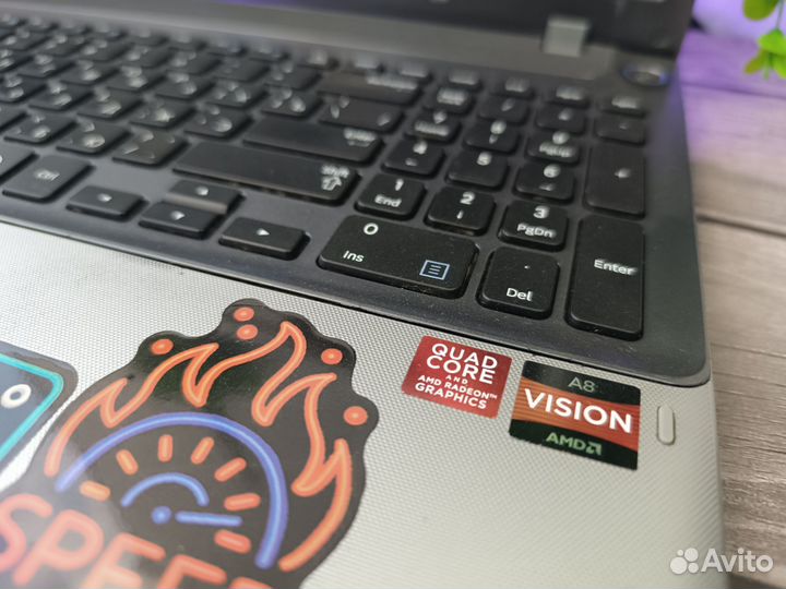 Ноутбук samsung /4Ядра/8Gb/SSD