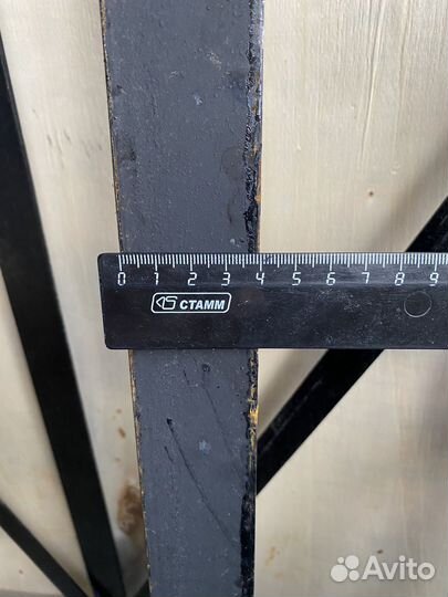 Уголок железный