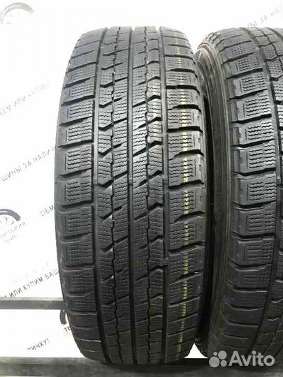 Goodyear UltraGrip Ice Navi Zea 215/60 R17