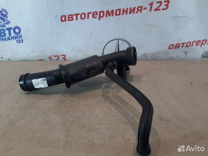 Патрубок интеркулера Mercedes C200 W204 271.950