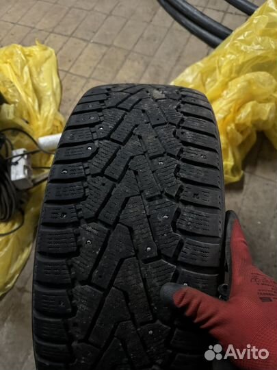 Pirelli Ice Zero 235/50 R18
