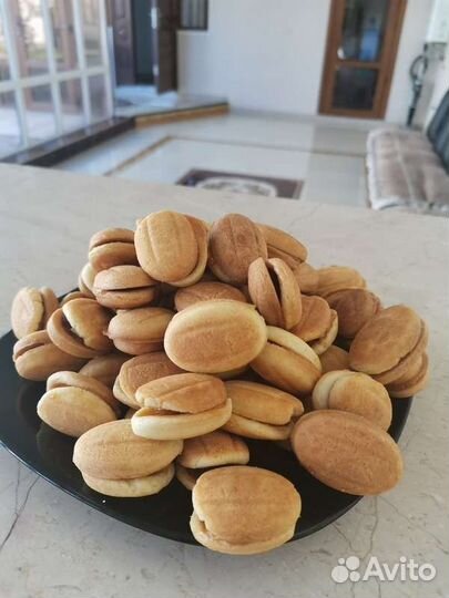 Орешница Polaris PNT 0401 черный