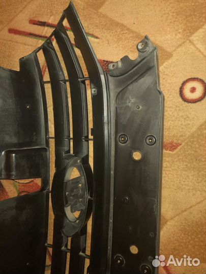 Решетка радиатора Лада Веста бу